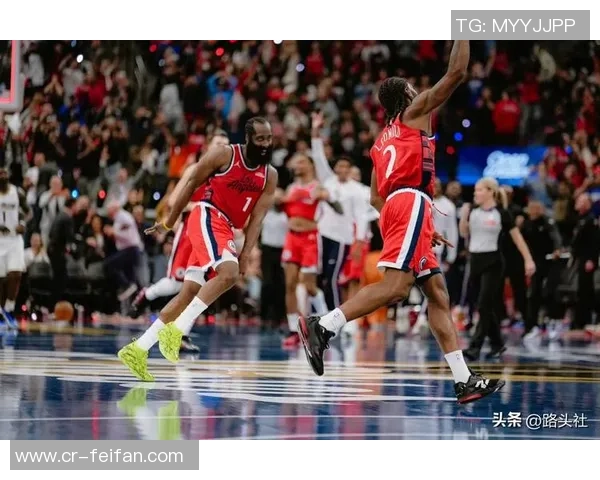 快船主场苦战已一个半月上次胜利竟是小卡万圣节绝杀鹈鹕