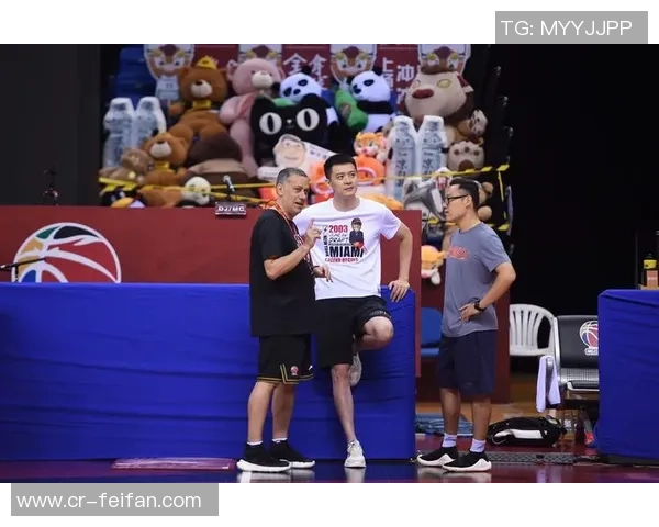 杨鸣分析雄鹿冬窗试探字母交易市场为夏季运作铺路